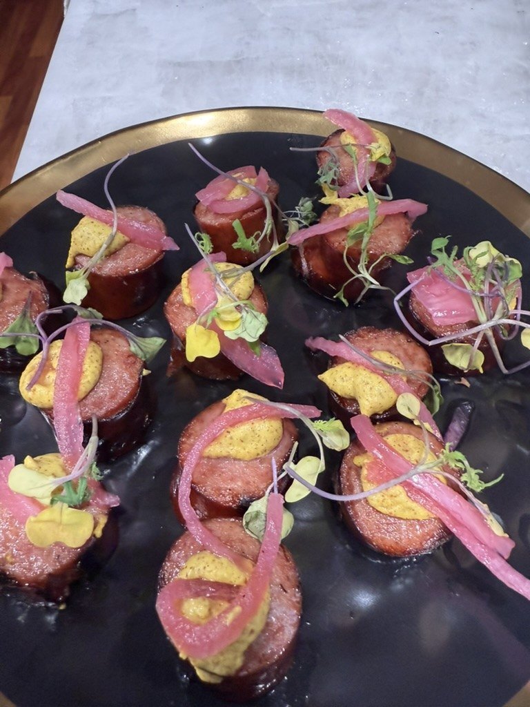 Beet tartare bites